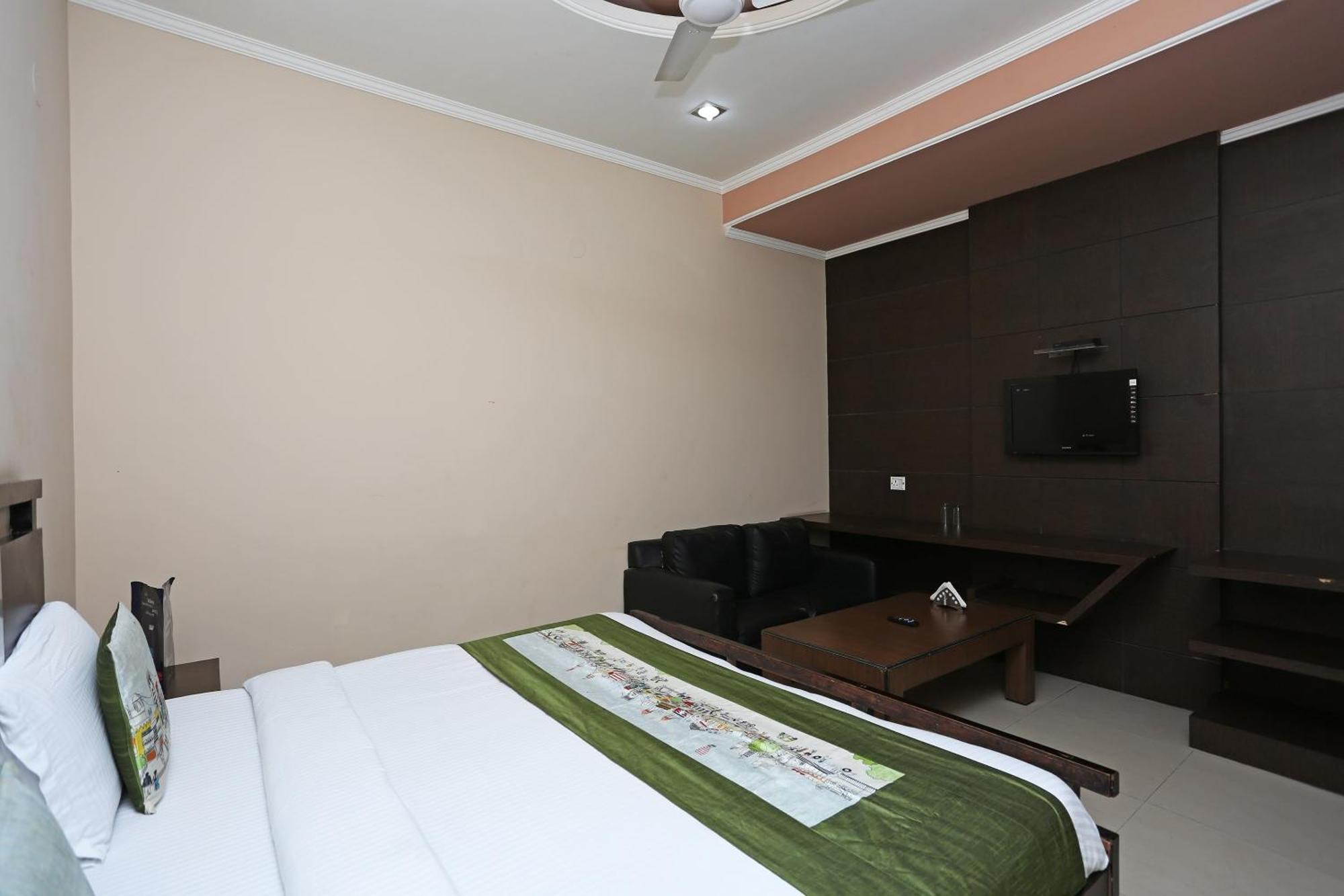 Hotel O Mukut Regency Ghaziabad Eksteriør billede